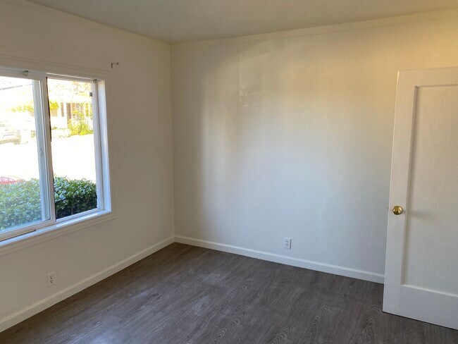 Building Photo - 4008 Loma Vista Avenue
