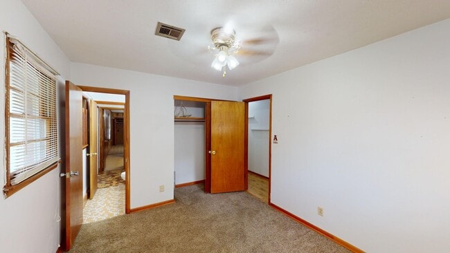 Building Photo - Large 3 bedroom, 1.5 bath located on a corner lot in Prattville.