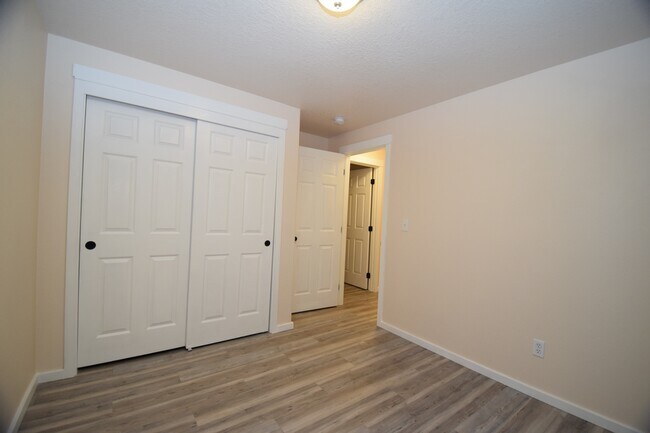 Building Photo - 18528 SW Mcclarey Dr