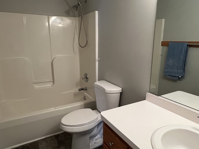 Building Photo - 87 Willow Pond Ct