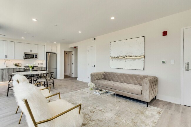 Building Photo - 1716 14th St NW