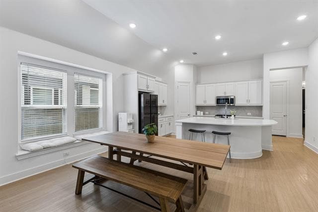 Building Photo - 1613 Sandhill Ln