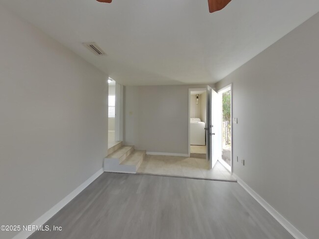 Building Photo - 10506 Dodd Rd