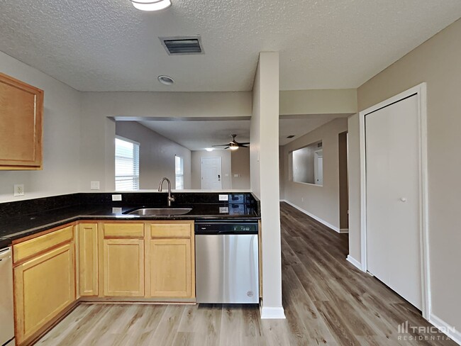 Building Photo - 713 Wynfield Cir