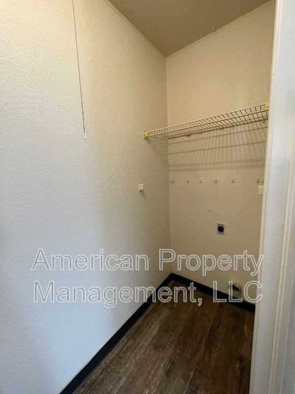 Building Photo - 13140 E 44th St