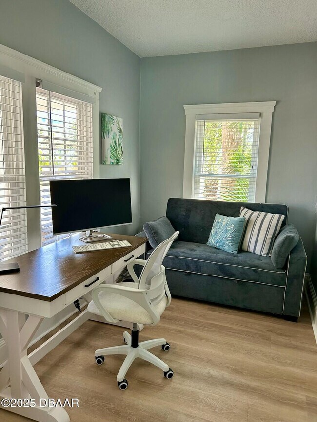 Building Photo - 602 Temko Terrace