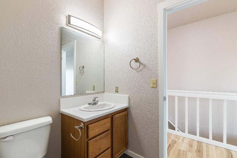 Building Photo - 628 N State St