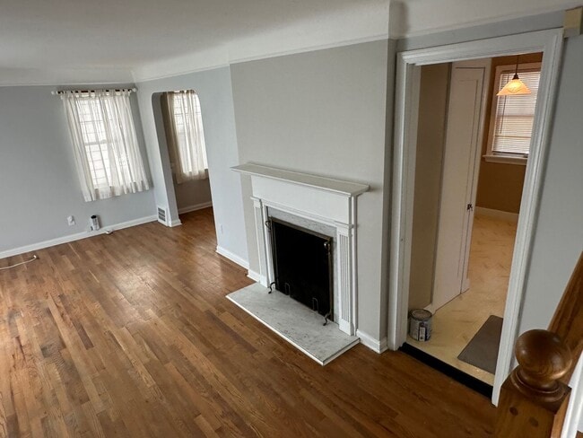 Building Photo - Gorgeous 3 bd, 2 bath South Euclid Home Awaits!