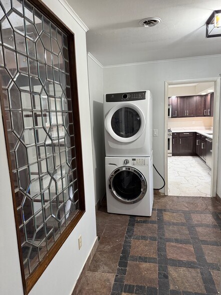 Mud Room - 4387 NY-32