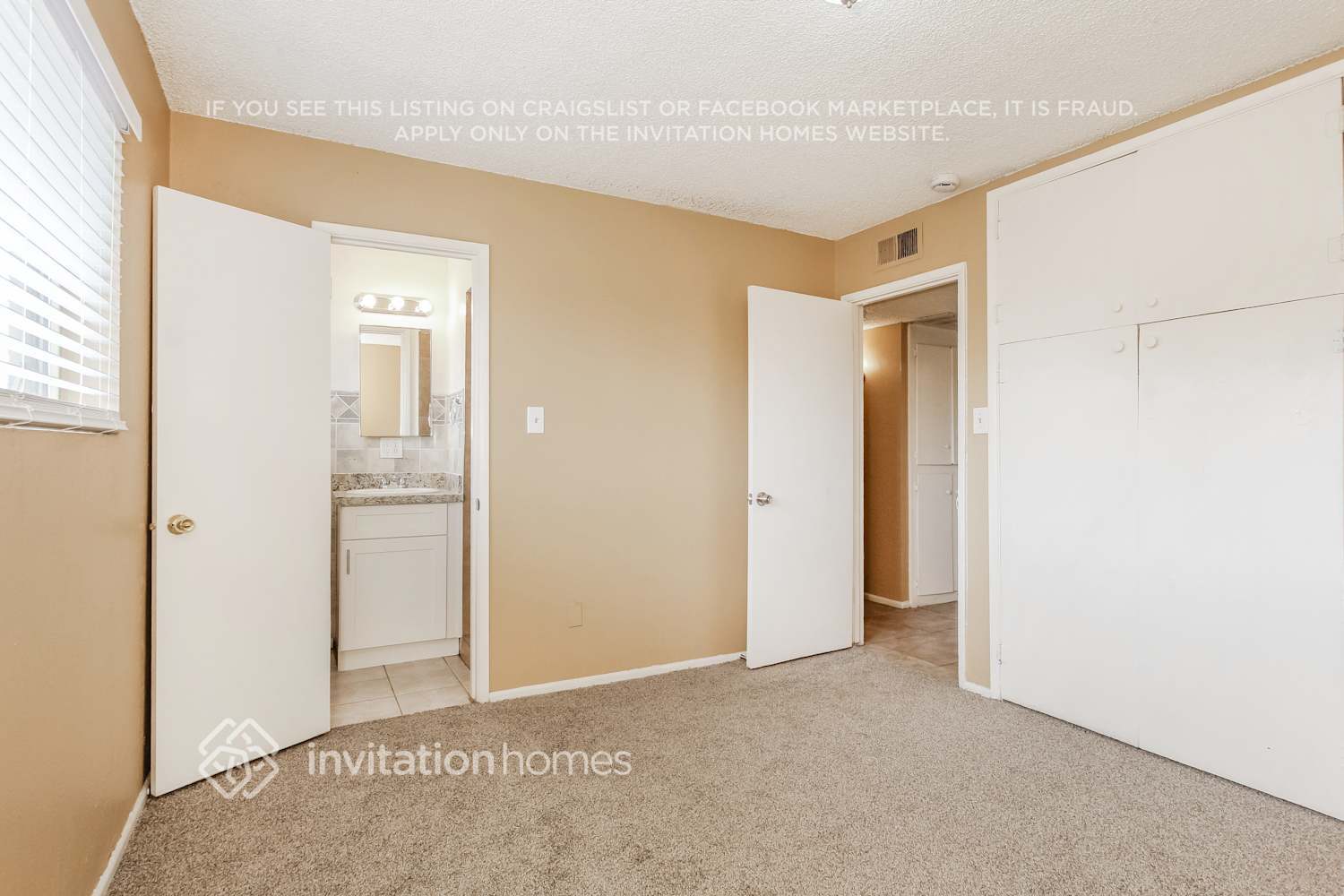 Building Photo - 3910 W Loma Ln