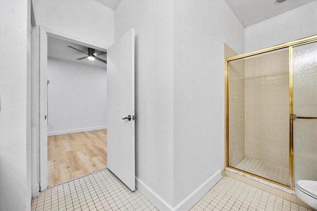 Building Photo - 5802 Parkview Point Dr