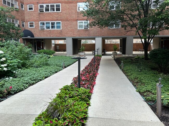 Building Photo - 4960 N Marine Dr