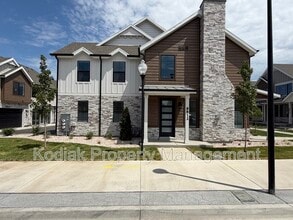 Building Photo - 8812 S Cys Pk Lane