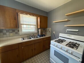 Building Photo - 1-bed 1-bath – Heritage Hill Apartment