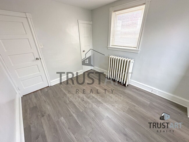 Building Photo - 217 Sulis St