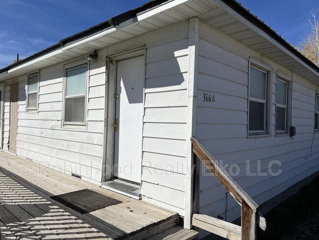 Building Photo - 366 4th St