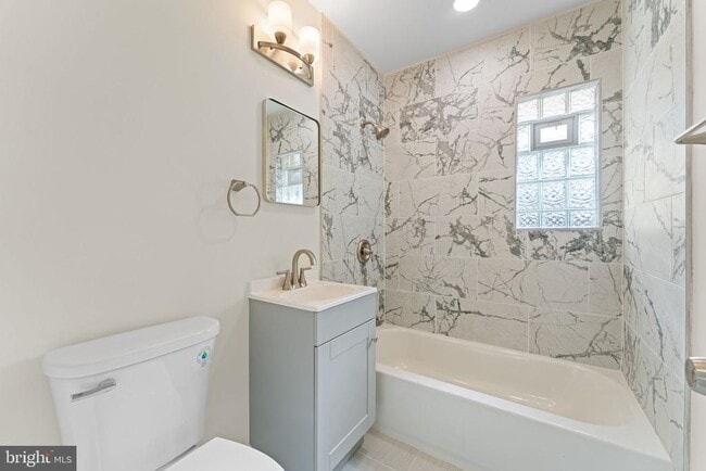 Building Photo - 7407 Kelvin Pl