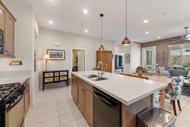 Building Photo - 78863 Amare Way