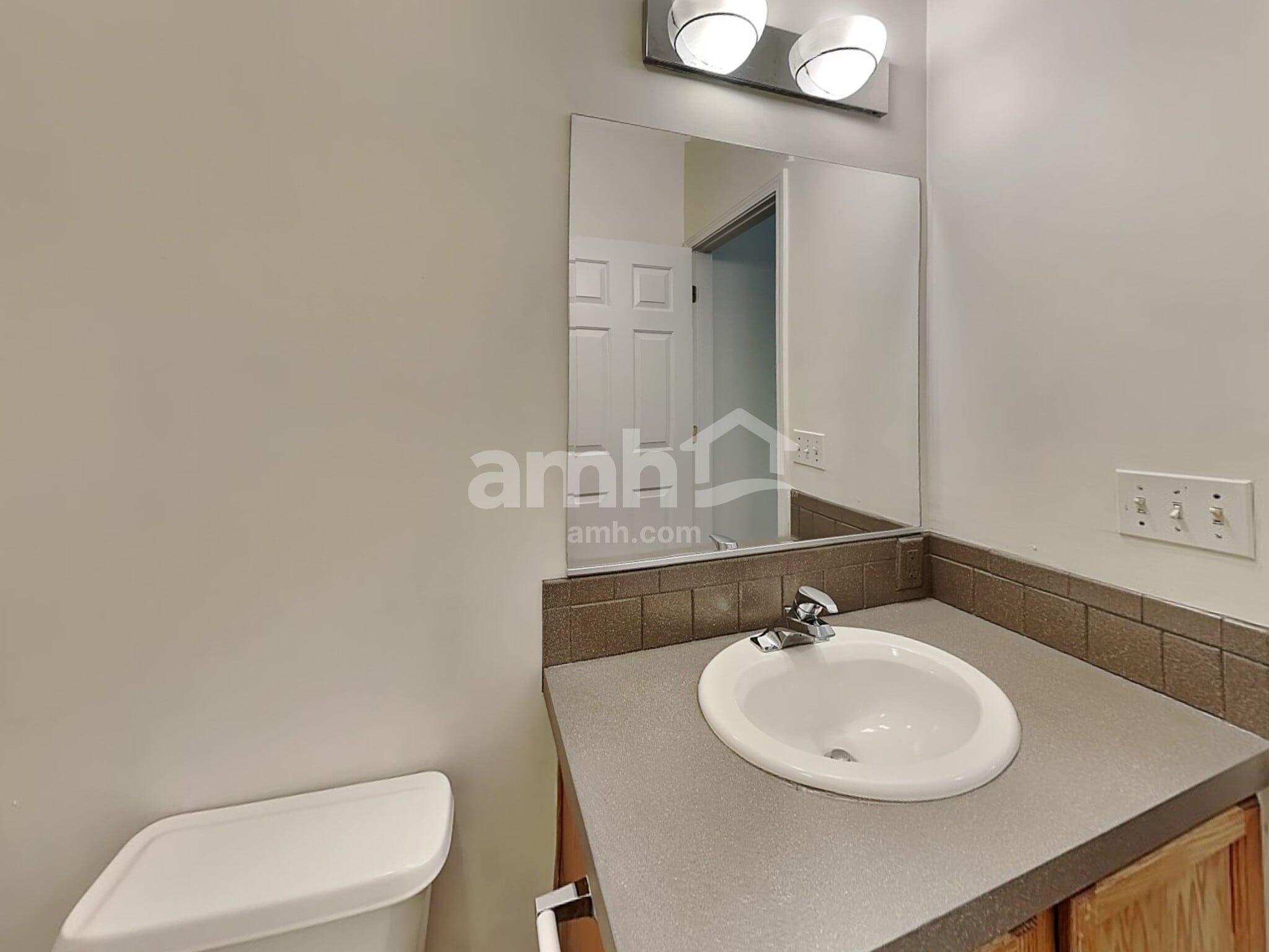 Building Photo - 495 Hunnicut Rd SE