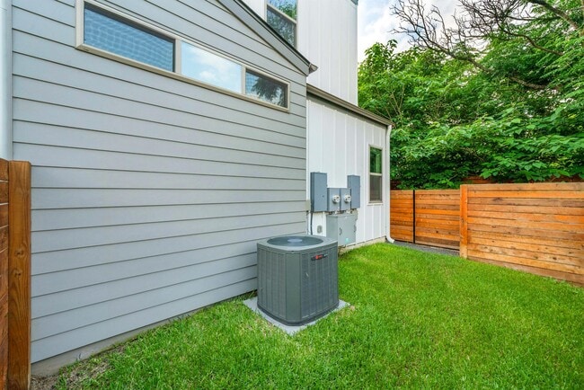 Building Photo - 4313 Banister Ln