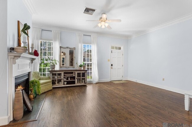 Building Photo - 7962 Wrenwood Blvd