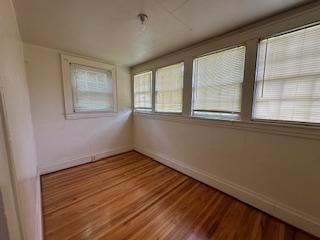 Building Photo - 410 Pell Ave