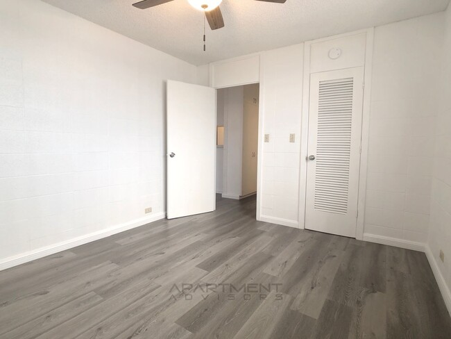 Building Photo - 412 N Kuakini St