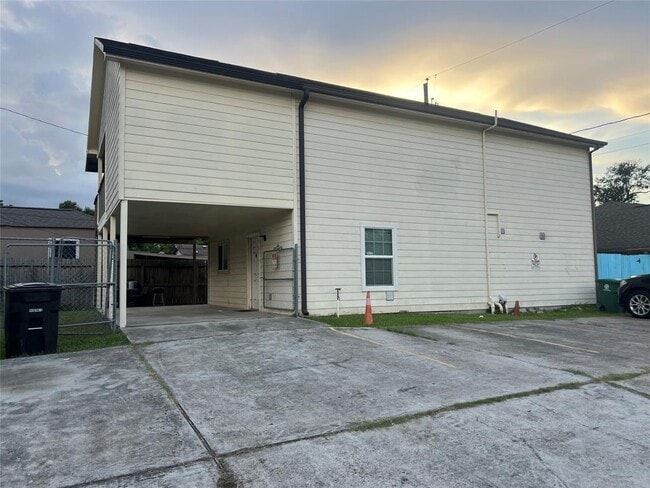 Building Photo - 6943 Narcissus St
