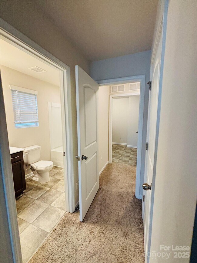Building Photo - 3147 Cheyney Park Dr