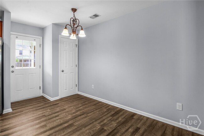 Building Photo - 307 Grasslands Dr