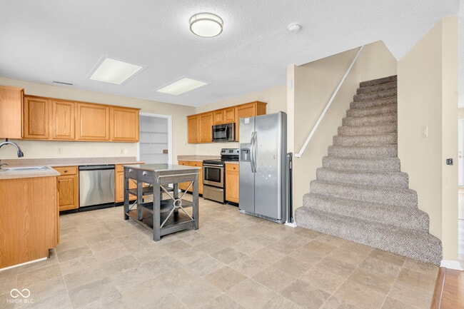 Building Photo - 8818 Browns Valley Ln