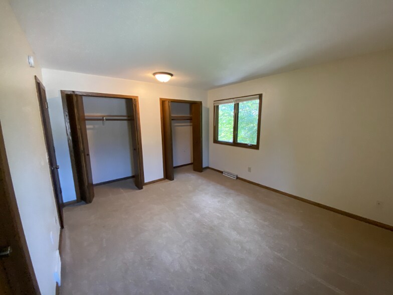 Building Photo - 9308 Colorado Rd