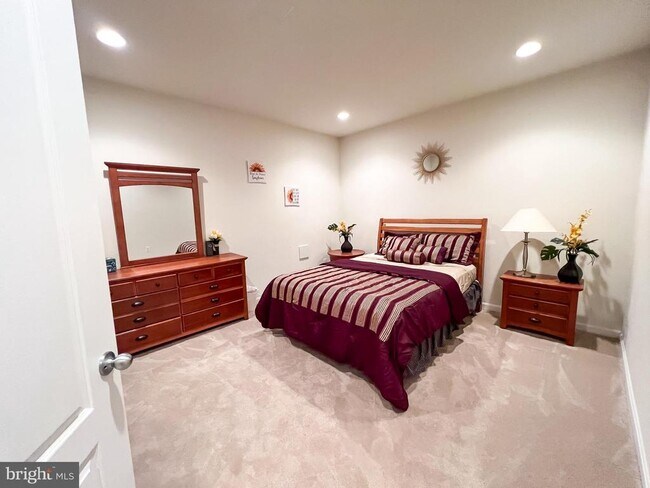 Building Photo - 25008 Owl Creek Dr