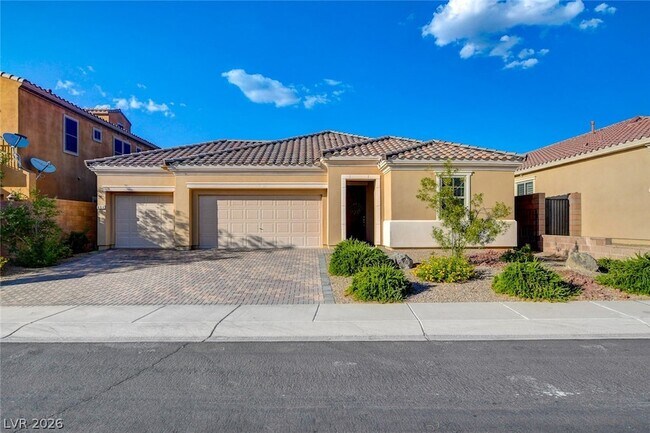 Building Photo - 484 Punto Vallata Dr
