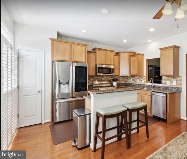 Building Photo - 1604 Sebring Ct