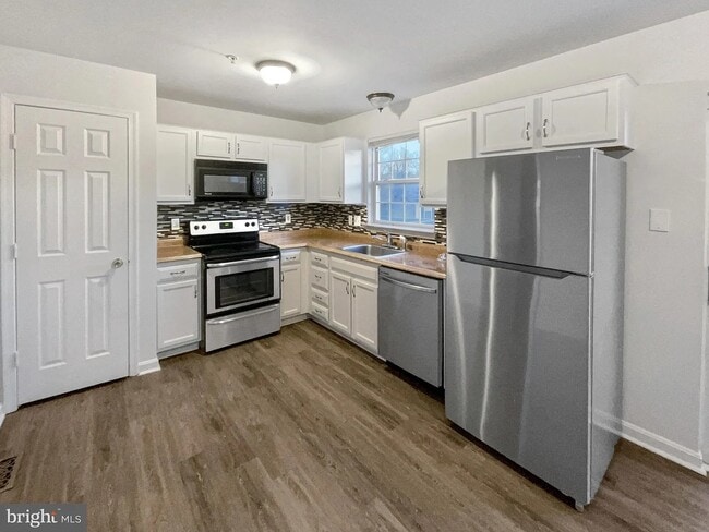 Building Photo - 4719 Rollingdale Way