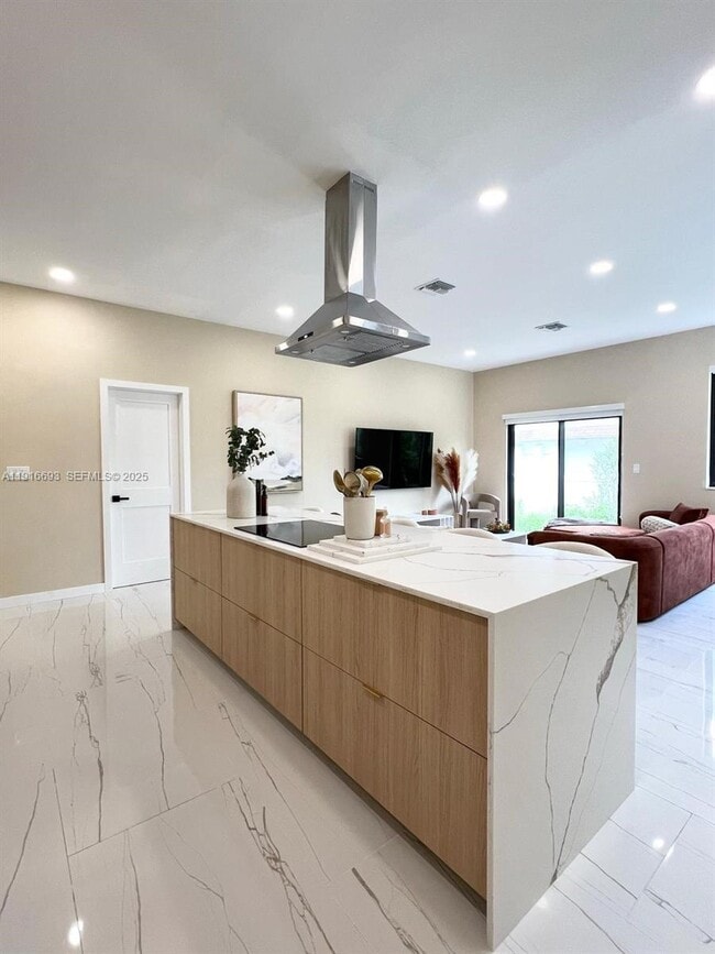 Building Photo - 2150 SW 46th Ct