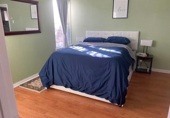 Building Photo - 1505 Hill Lockwoods Dr