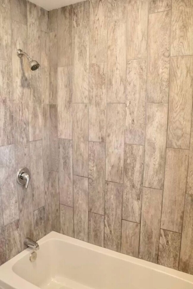 Building Photo - 28 Morgan Ave