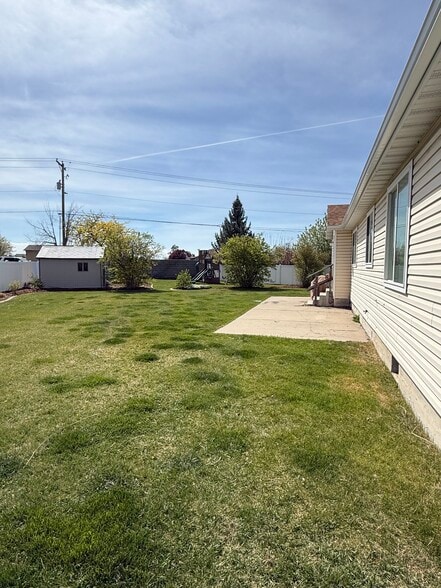 Patio - 5488 S 4025 W