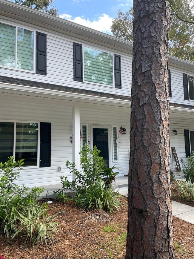 Building Photo - 5728 Corner Ave