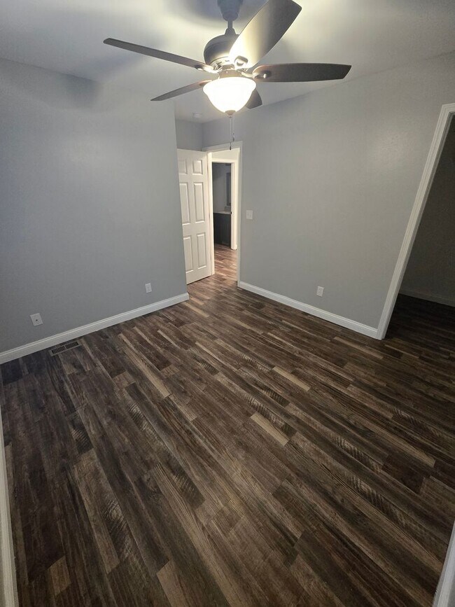 Building Photo - 1849 Woodland Trl