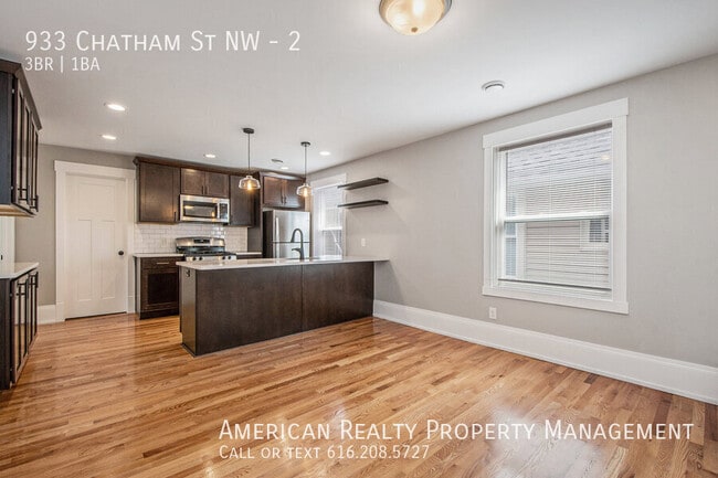 Building Photo - 933 Chatham St NW