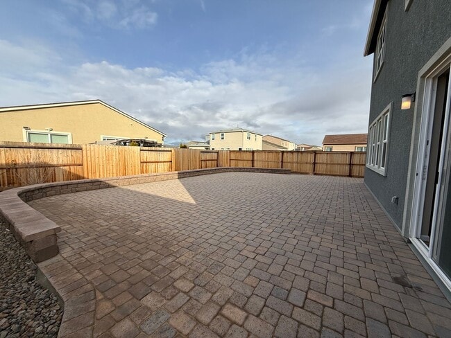 Building Photo - Experience refined living in this beautifully appointed 4-bedroom + den, 3-bath executive residence.