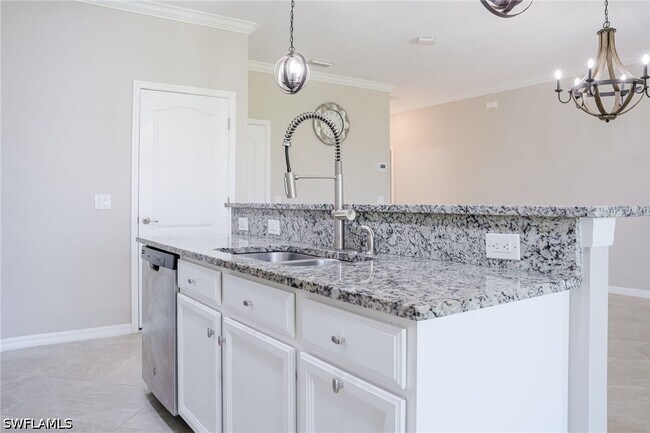 Building Photo - 1573 Vizcaya Ln