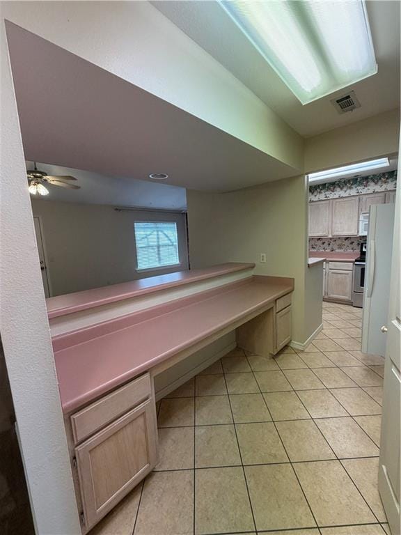 Building Photo - 706 Meghan St