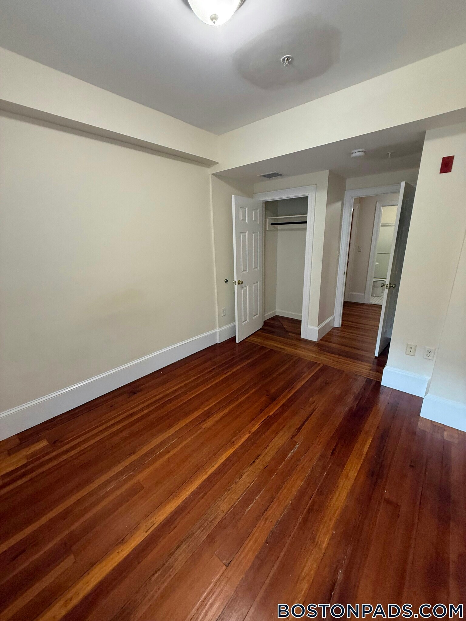 Building Photo - 881 Massachusetts Ave