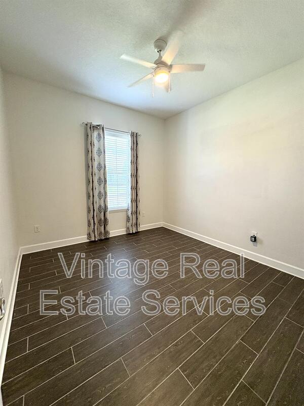 Building Photo - 4645 Butler National Dr