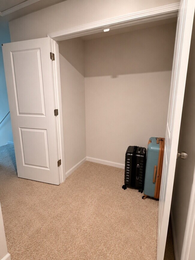 Building Photo - Modern 3 BR | 2.5 BA Townhome in Goldsboro *Newly Developed Seymour Village*