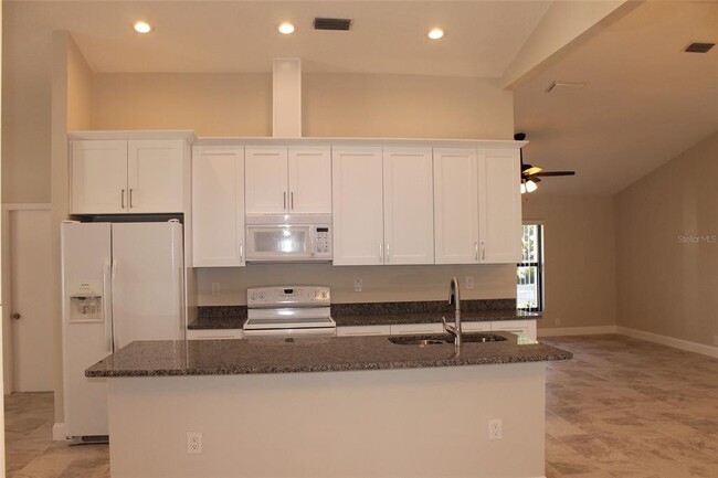 Building Photo - 668 Lamoka Ct